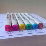 Kit Livro De Colorir Comfy Goods Com Canetas Touch Ponta Dupla – Sweet & Cozy/Fluffy & Cute