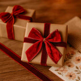 Laço De Natal Vermelho Aveludado Com Dourado 15cm